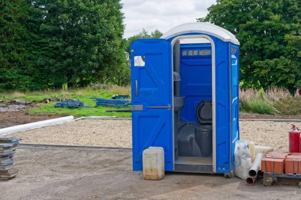 Best Standard Portable Toilet Rental  in Saranac, MI